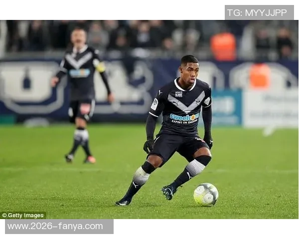 全市场消息称加拉塔萨雷冬窗欲引进卢克曼并准备丰厚合同