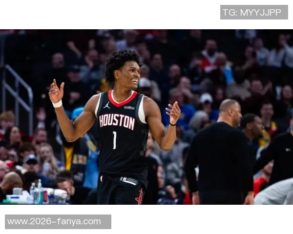 火箭队今日训练精彩瞬间KD与阿门击掌庆祝奥科吉上演霸气暴扣