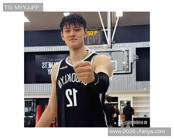 NBA中国赛半场战报托马斯表现出色曾凡博短暂登场贡献防守篮网领先太阳