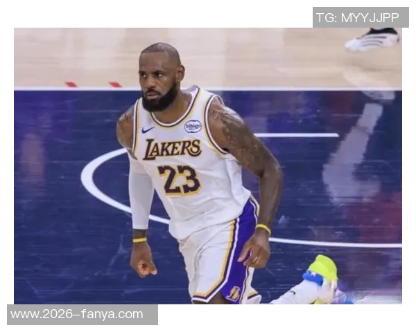 詹姆斯团队分析去年季前备战过度消耗导致其12月状态下滑