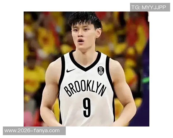 NBA中国赛半场战报托马斯表现出色曾凡博短暂登场贡献防守篮网领先太阳